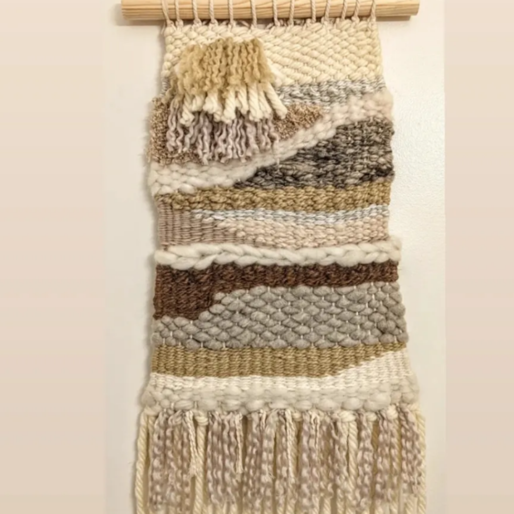 Yarn macrame