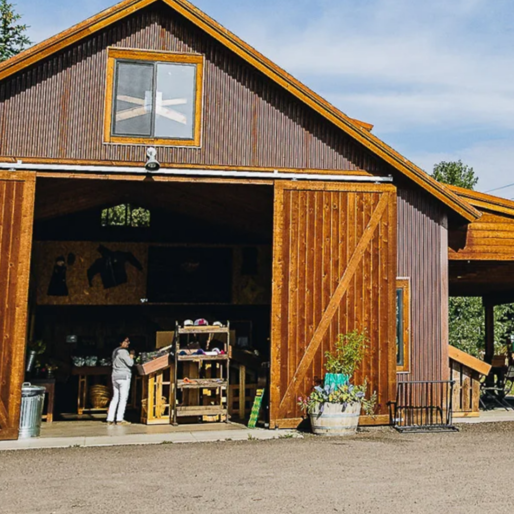 Copper Moos Farm Barn